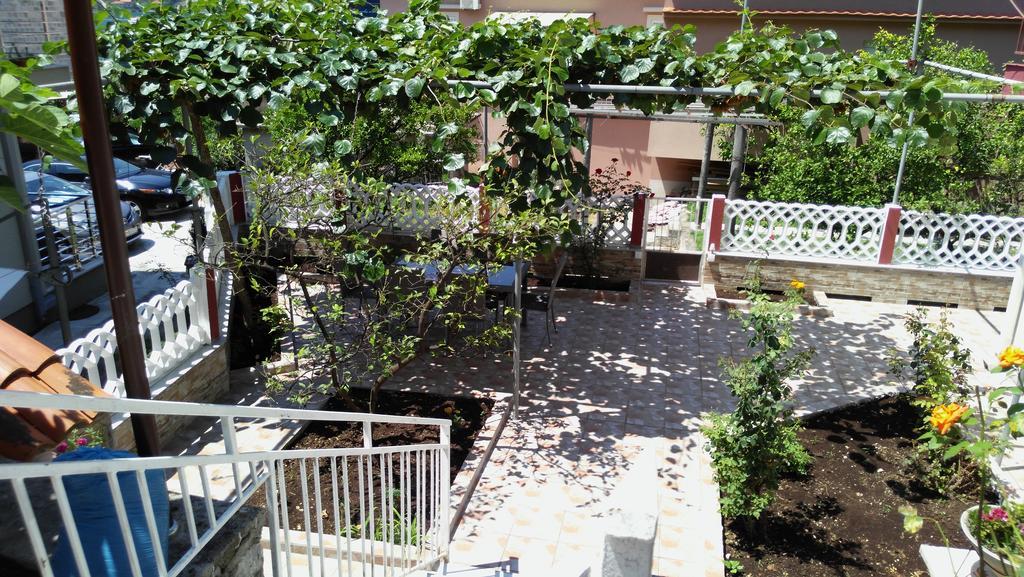 Badza Apartment Kotor Bagian luar foto