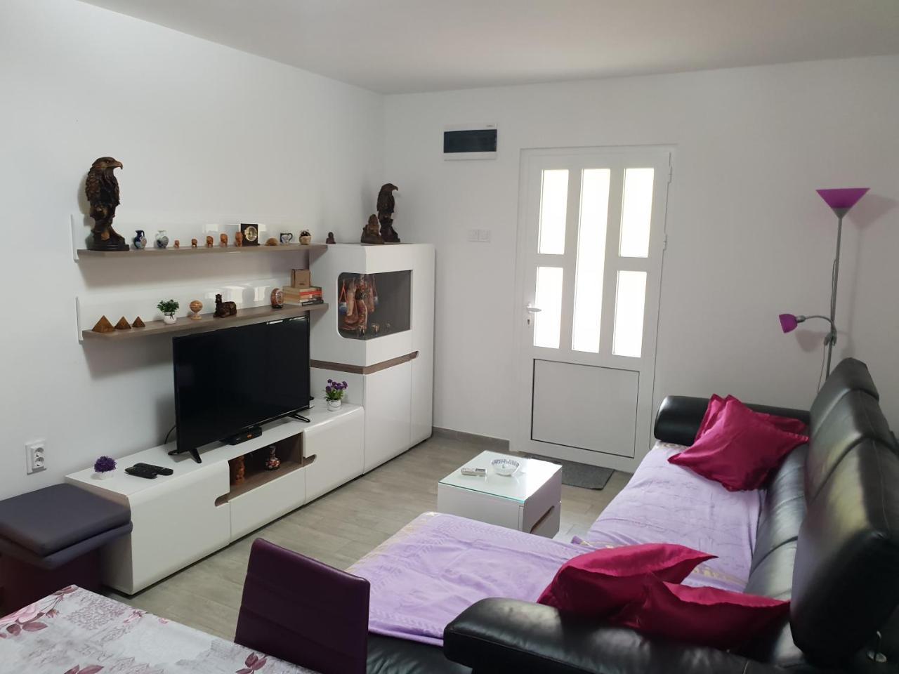 Badza Apartment Kotor Bagian luar foto